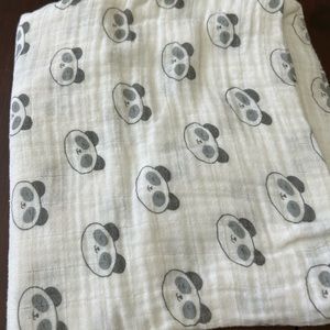 3/$15 SwaddleDesigns Marquisette blanket